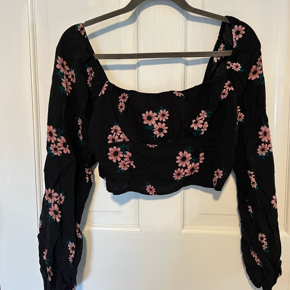 Wild Fable long sleeve crop top